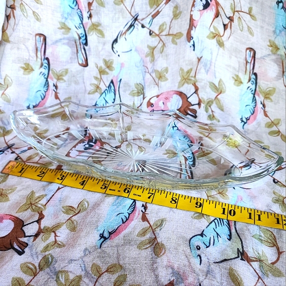 Etched Glass Frosted Vintage Scalloped Edge Elegant Relish Serving Dish - Picture 1 of 9